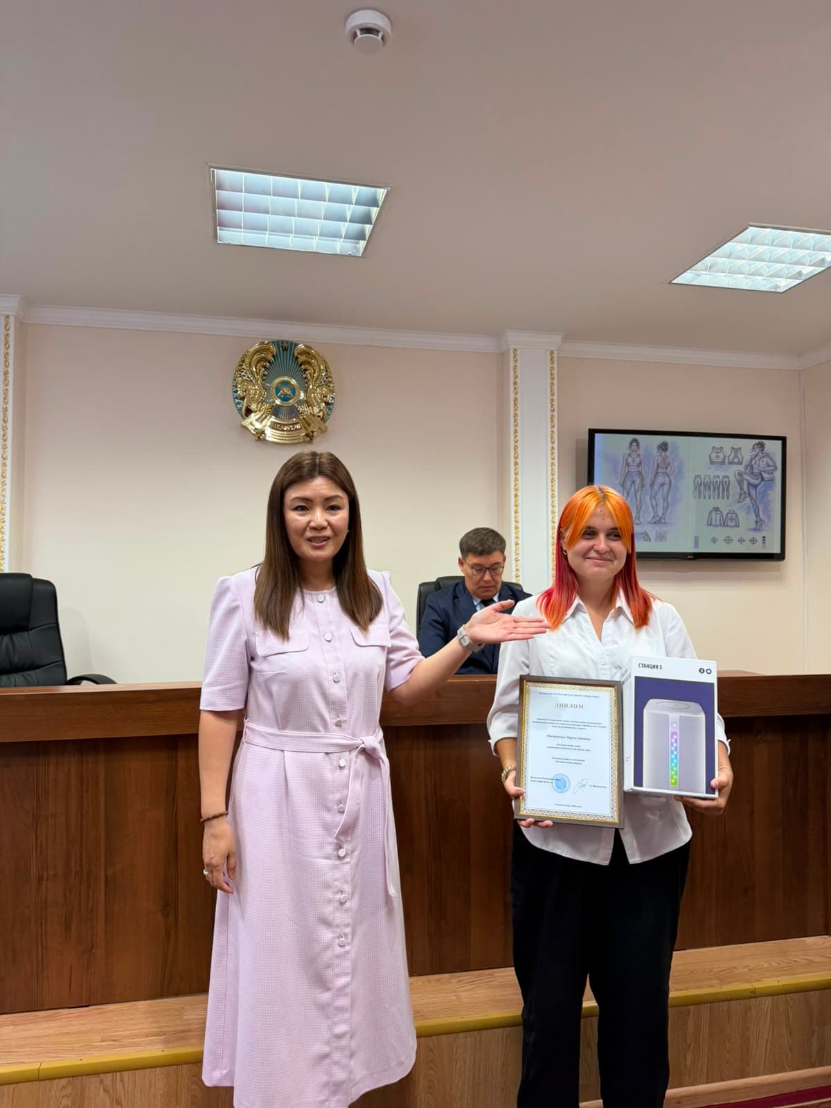 Школьница из Костаная победила в республиканском конкурсе дизайнеров