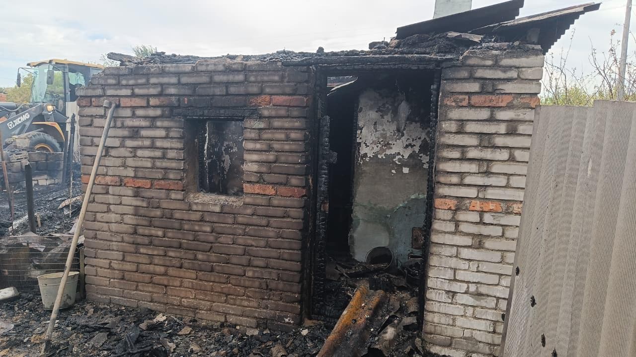 Последствия пожара в Денисовском районе