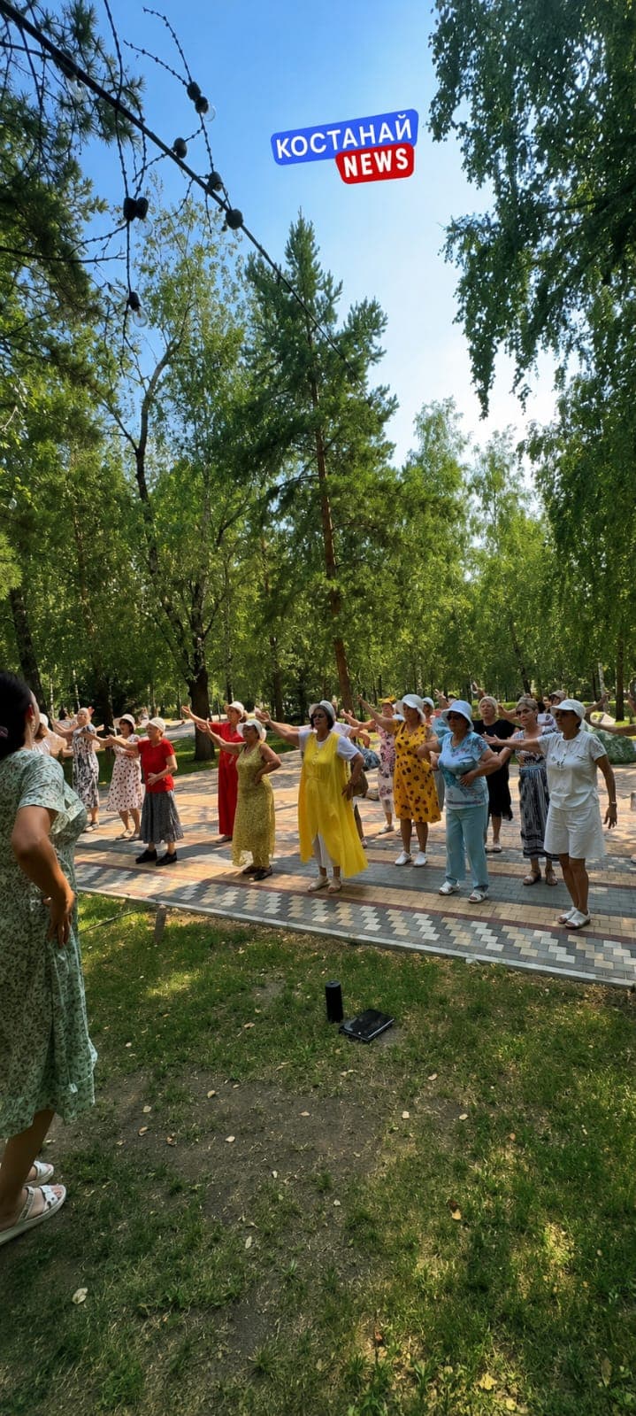В танцах только бабушки!